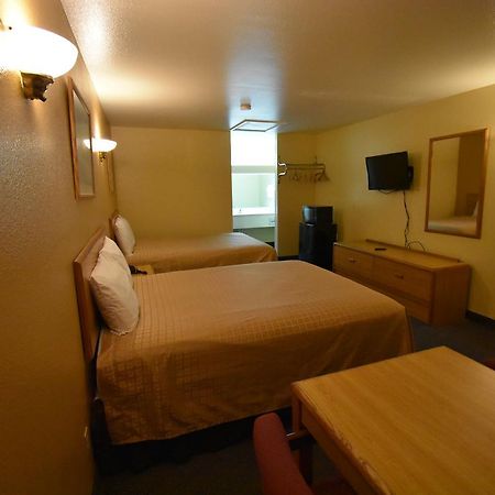 Americas Best Value Inn San Antonio/Lackland Afb Exterior photo