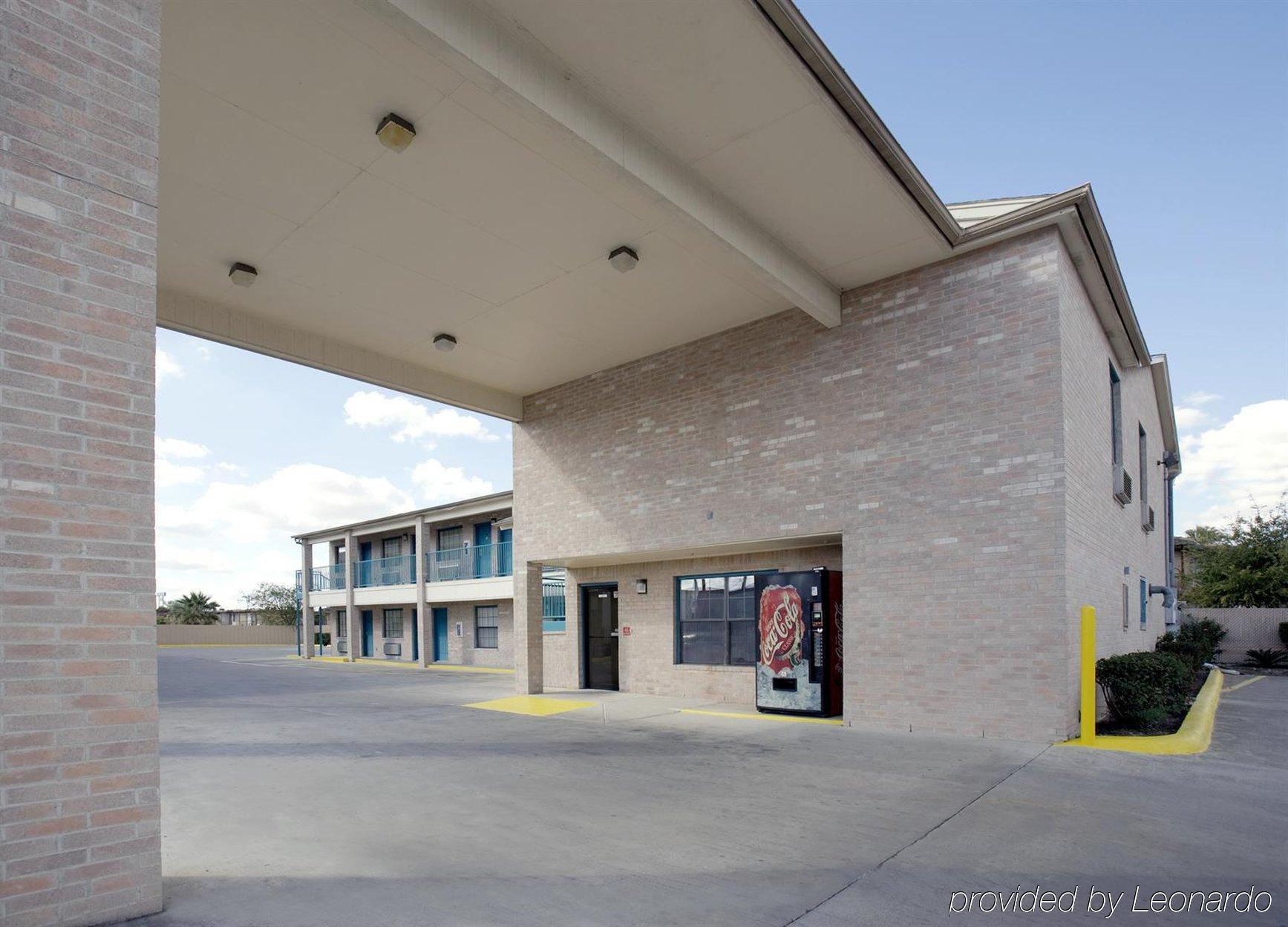 Americas Best Value Inn San Antonio/Lackland Afb Exterior photo