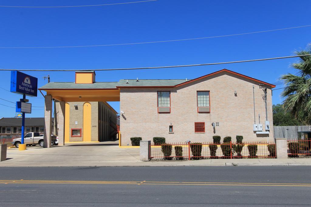 Americas Best Value Inn San Antonio/Lackland Afb Exterior photo